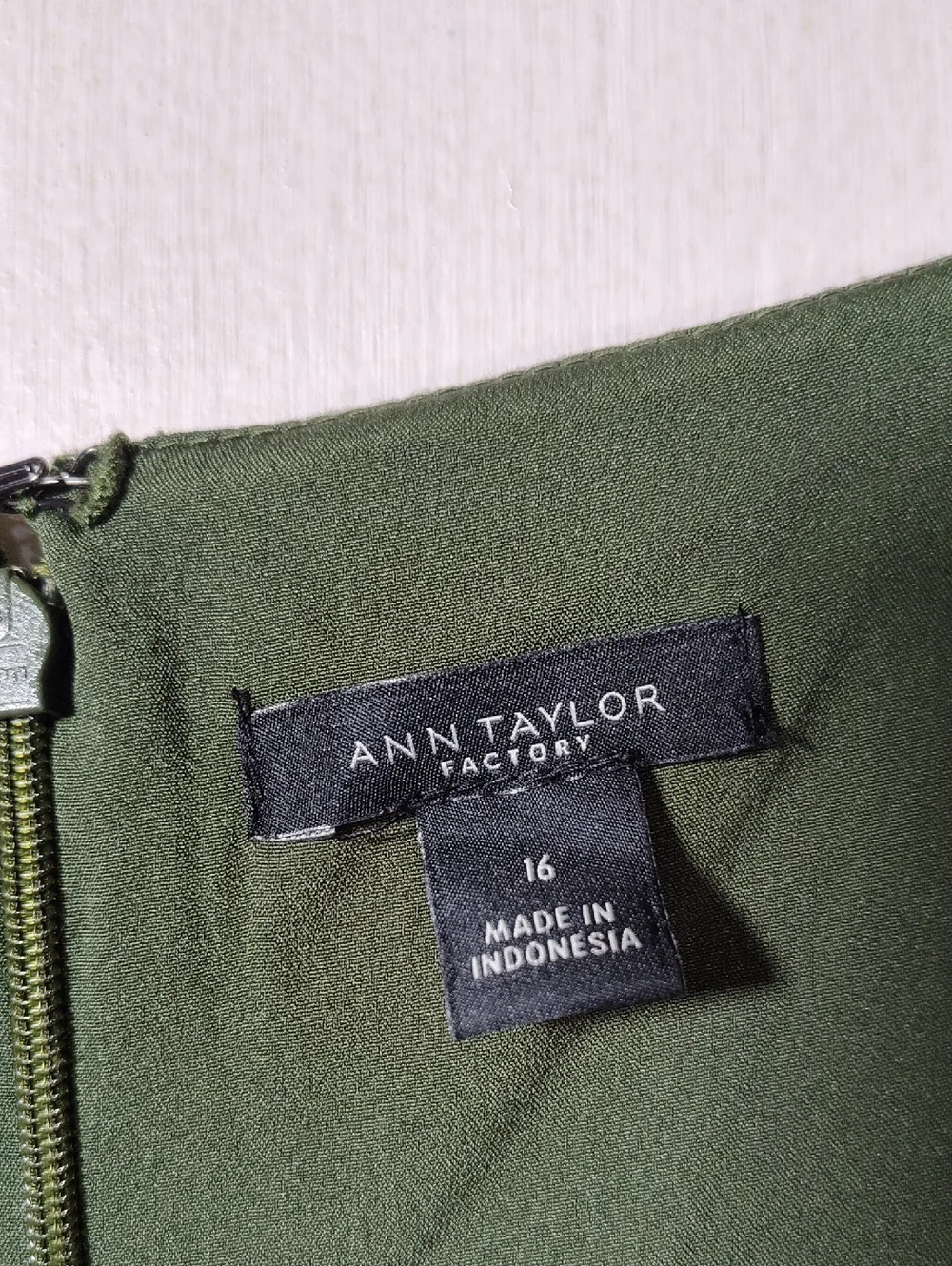 Ann Taylor green linen blend wide leg one piece jumpsuit 16